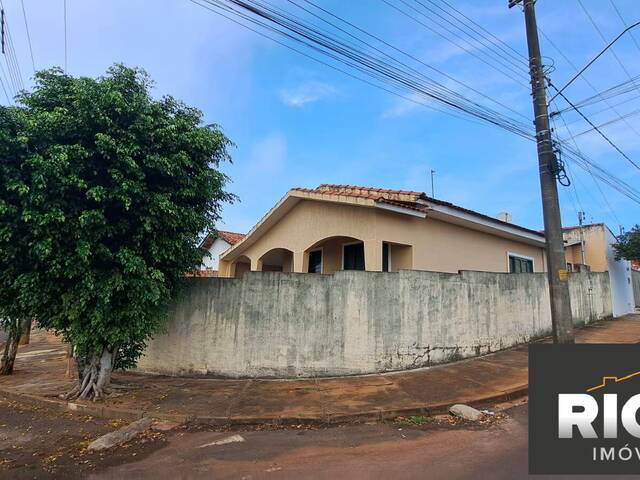 Casa para Venda em Piraju - 2