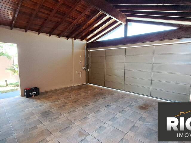 GARAGEM AMPLA