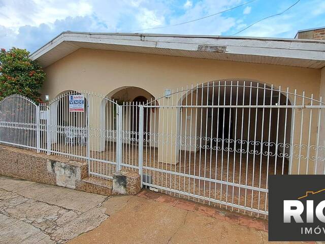 Casa para Venda em Piraju - 1