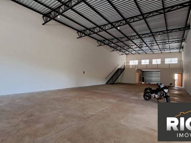 #618 - Sala para Locação em Piraju - SP - 2